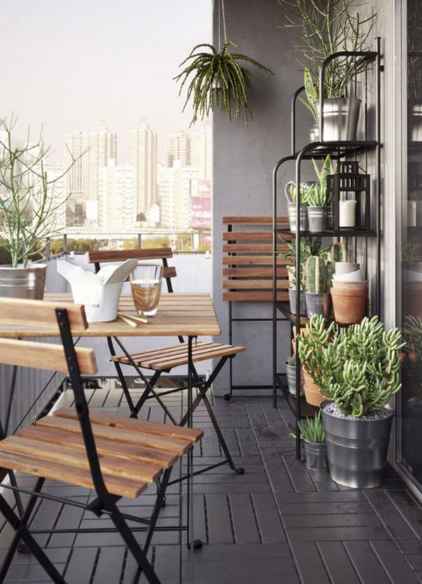 black-and-wood-balcony-decor-ideas