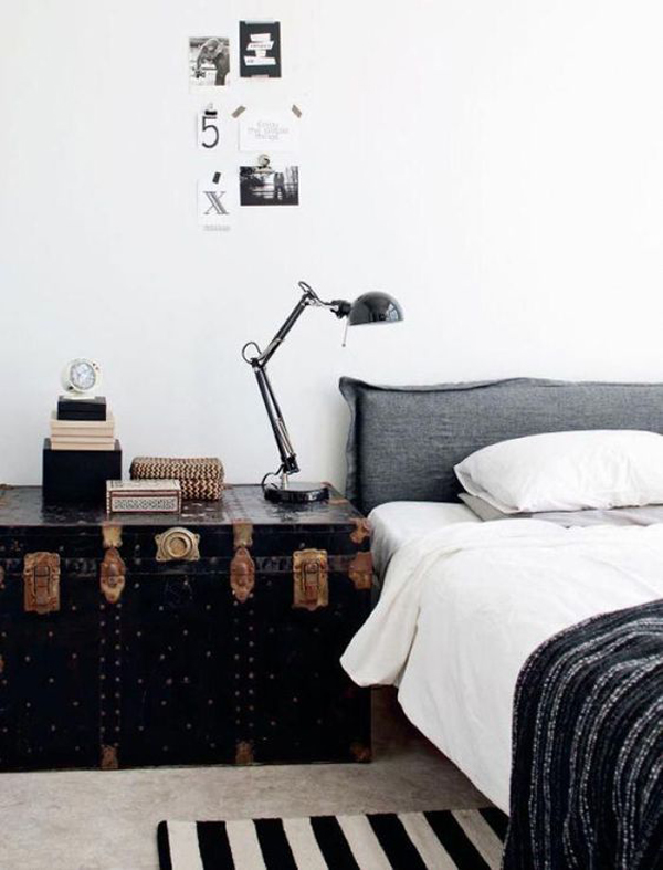 industrial-bedroom-with-table-lamps