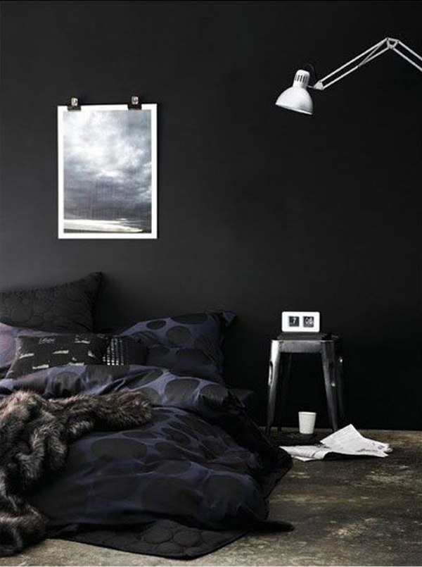 nordic-black-bedroom-design-with-standing-lamp