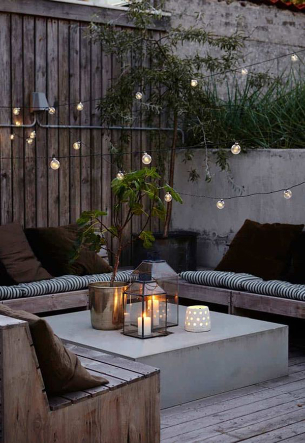 outdoor-living-space-deck-for-winter
