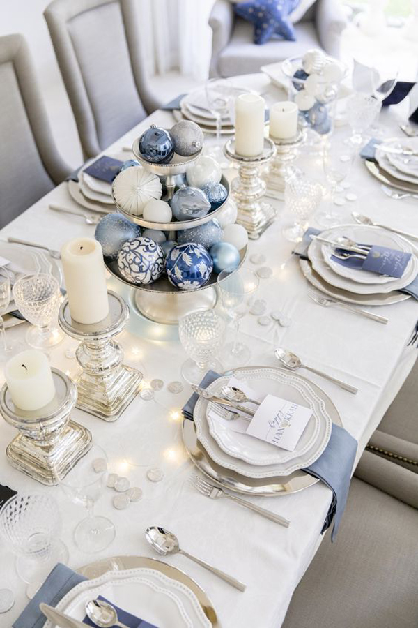 beautiful-blue-christmas-tablescapes