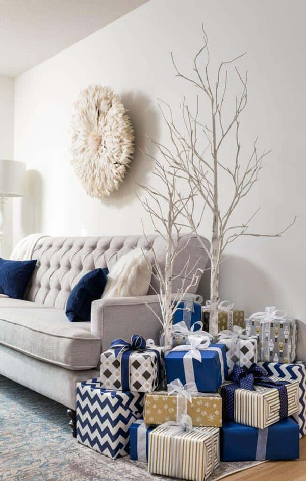 cold-blue-living-room-design-with-diy-christmas-tree