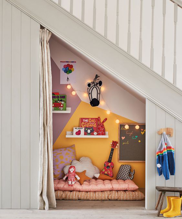 23 Fun And Secret Playroom Ideas In Under The Stairs Homemydesign