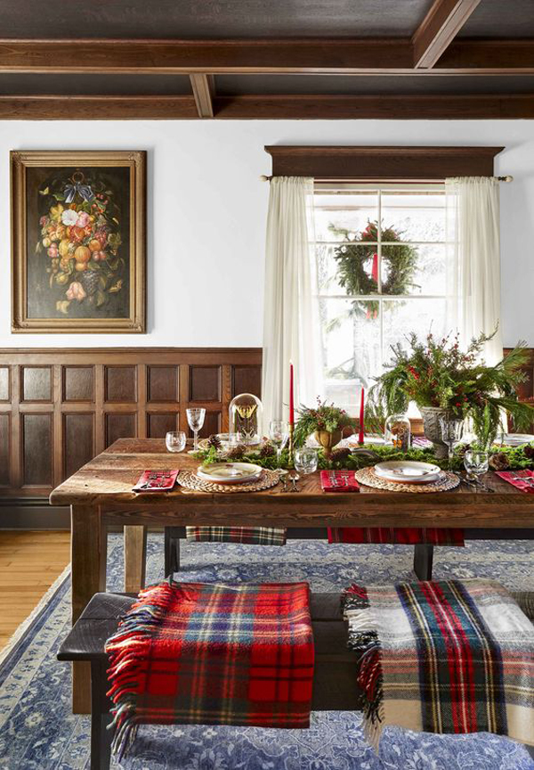 cozy-christmas-table-setting-ideas-with-wood-accents