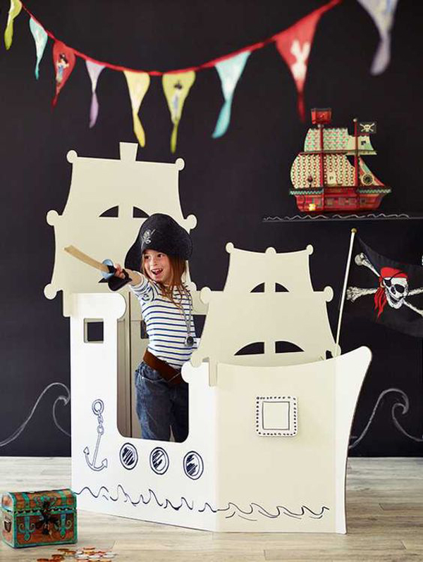 giant-cardboard-pirate-ship-for-playroom