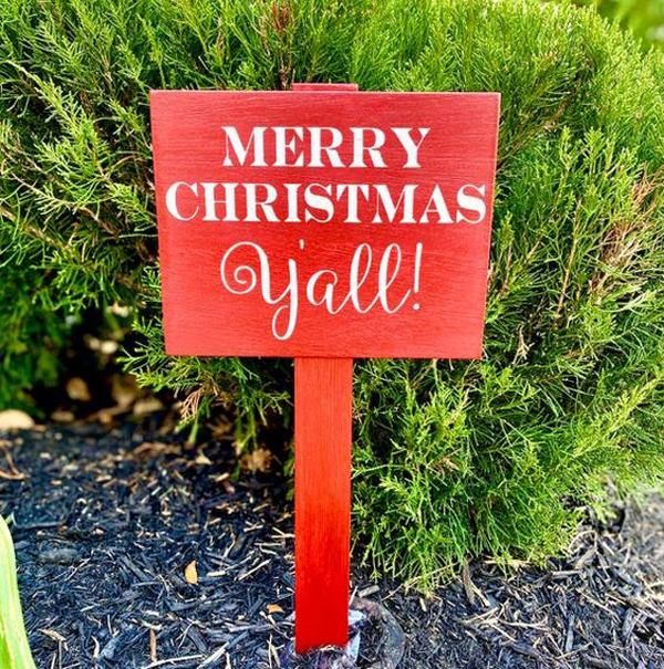 merry-christmas-yall-sign-for-garden