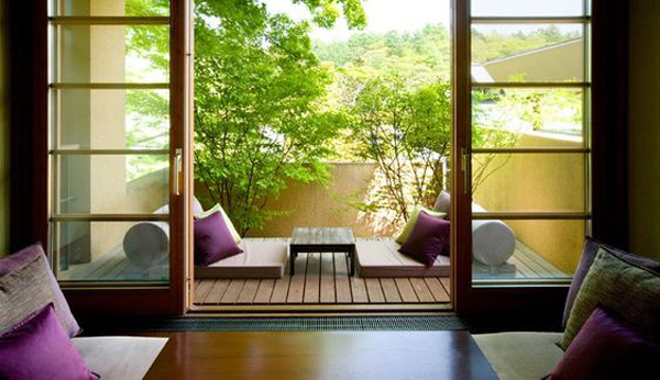 minimalist-japanese-style-balcony-ideas