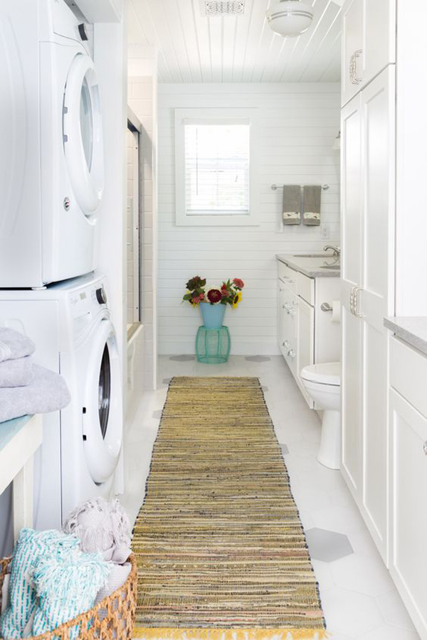 small-laundry-and-bathroom-combo-with-rugs