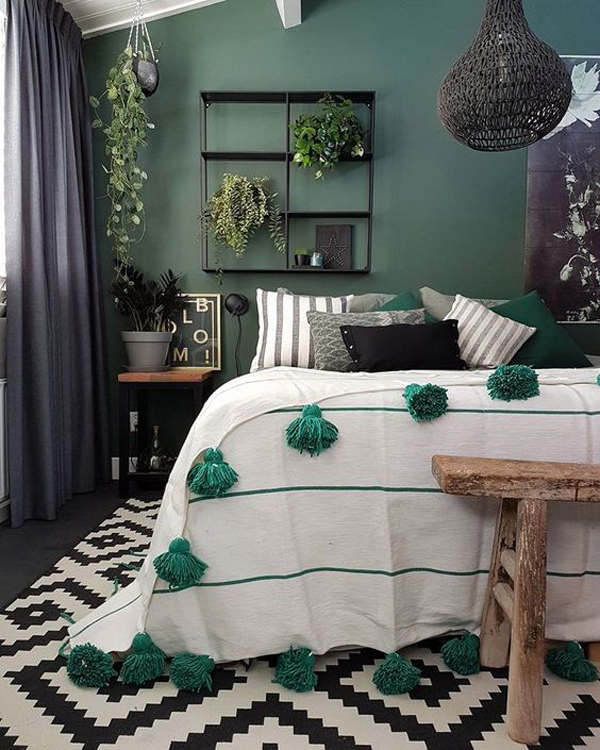 cozy-and-romantic-bedroom-decor-with-nature-colors