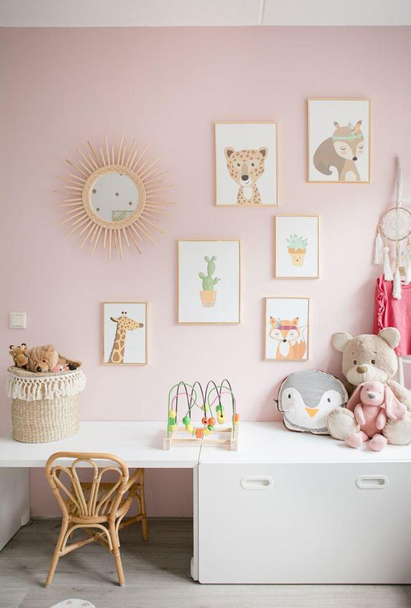 cute-baby-pink-wall-for-study-desk