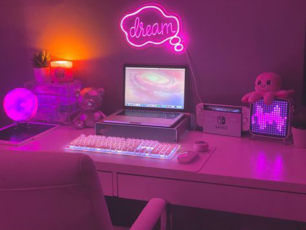 cute-dream-sign-for-desk-setup