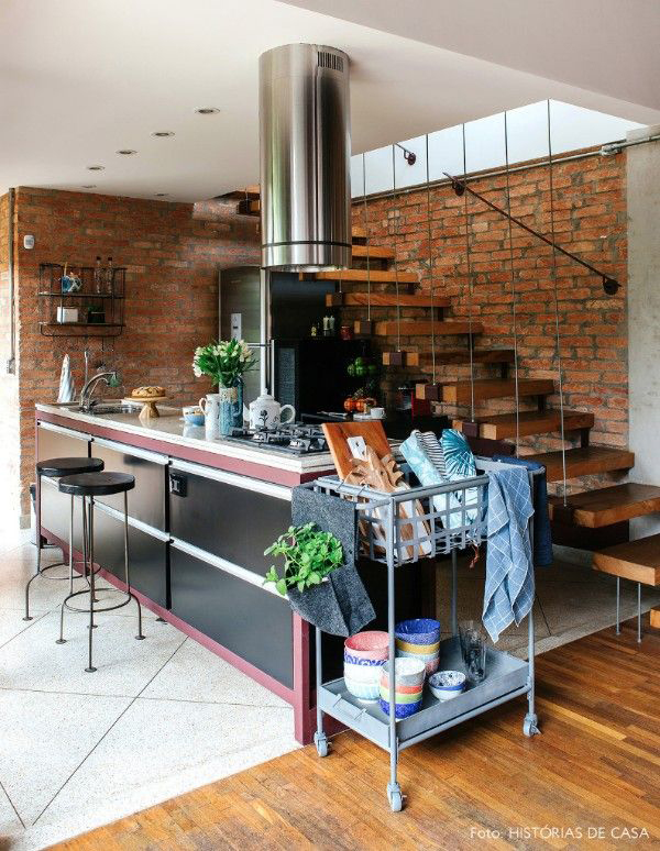 industrial-space-saving-kitchen-with-exposed-brick