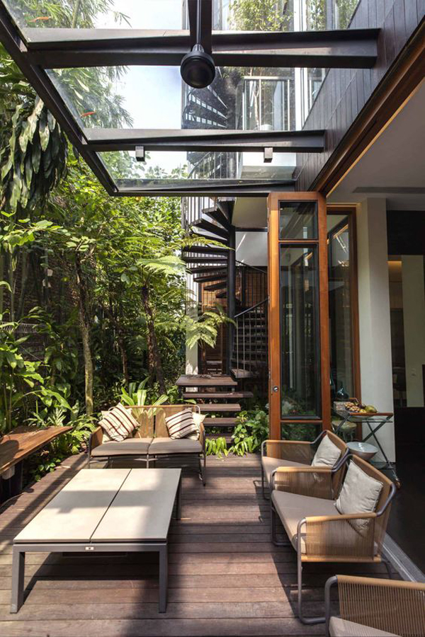patio-exterior-moderno-con-cubierta