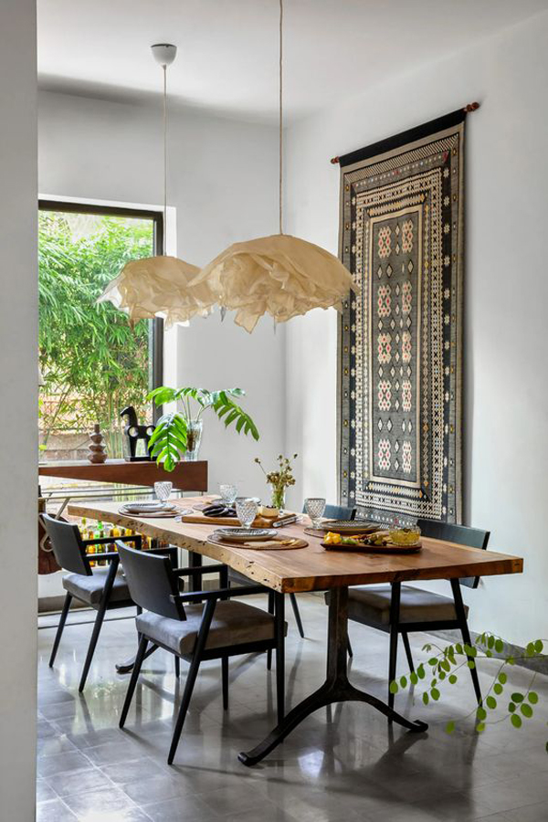 open-tropical-dining-room-with-aesthetic-decor