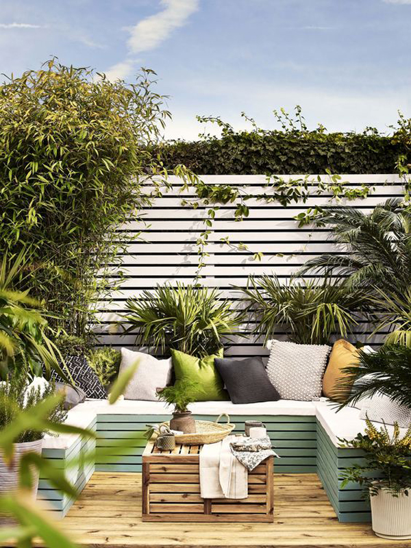 small-garden-decking-ideas-for-your-privacy
