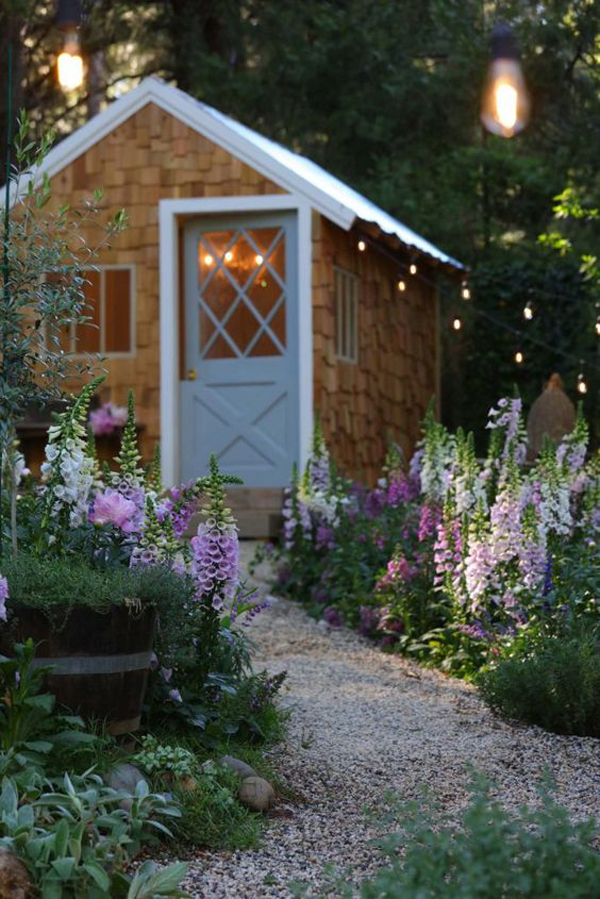 diy-cottage-backyard-garden-with-floral-and-string-light