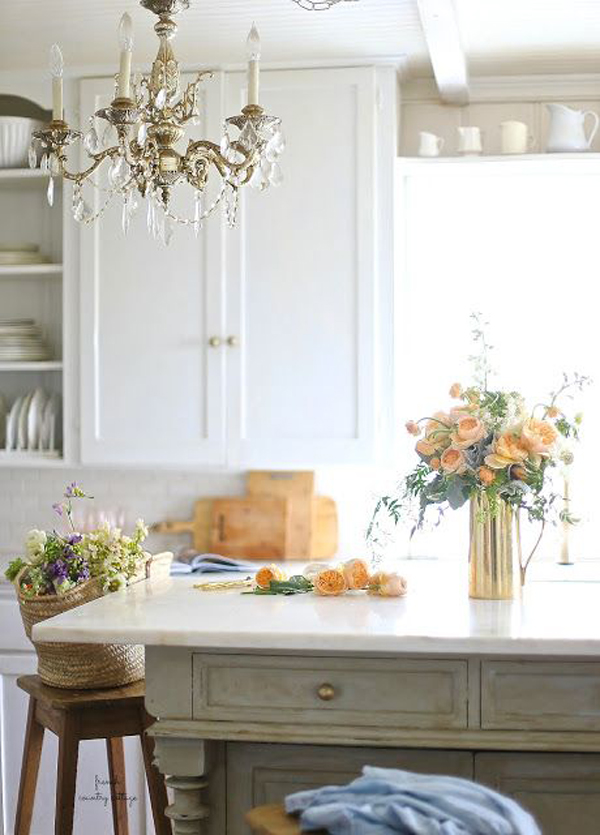 romantic-spring-kitchen-ideas-with-floral