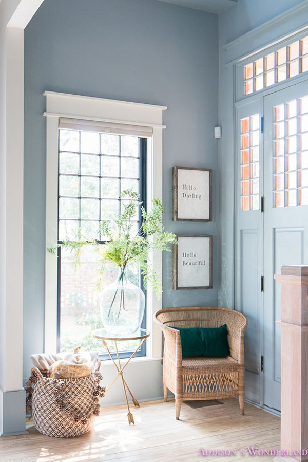 traditional-entryway-decor-with-blue-pastel-color