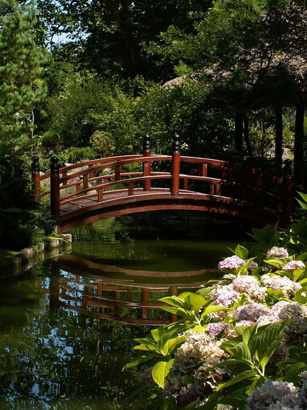 beautiful-wood-bridge-garden-landscapes