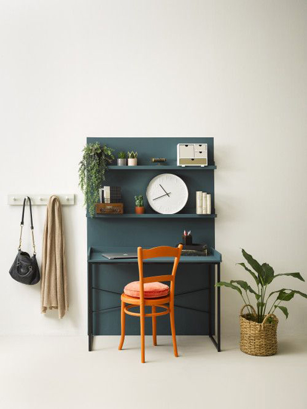 creative-home-office-color-blocking-for-tiny-space