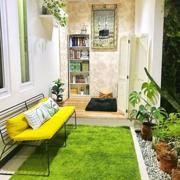 small-prater-room-with-grass-and-lounge-chairs