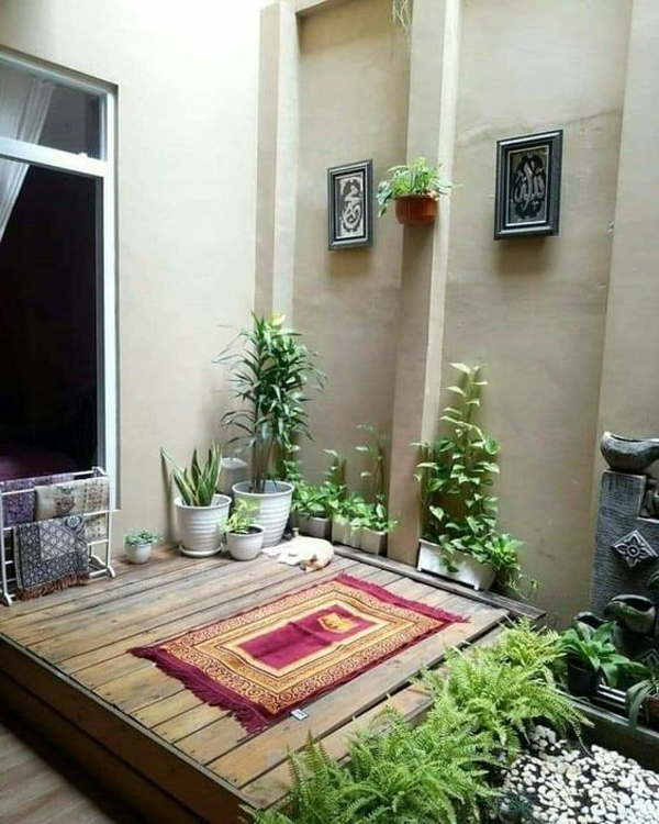 tiny-prayer-room-decking-with-plants