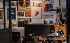 vintage-garage-gallery-wall-ideas