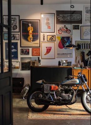 vintage-garage-gallery-wall-ideas