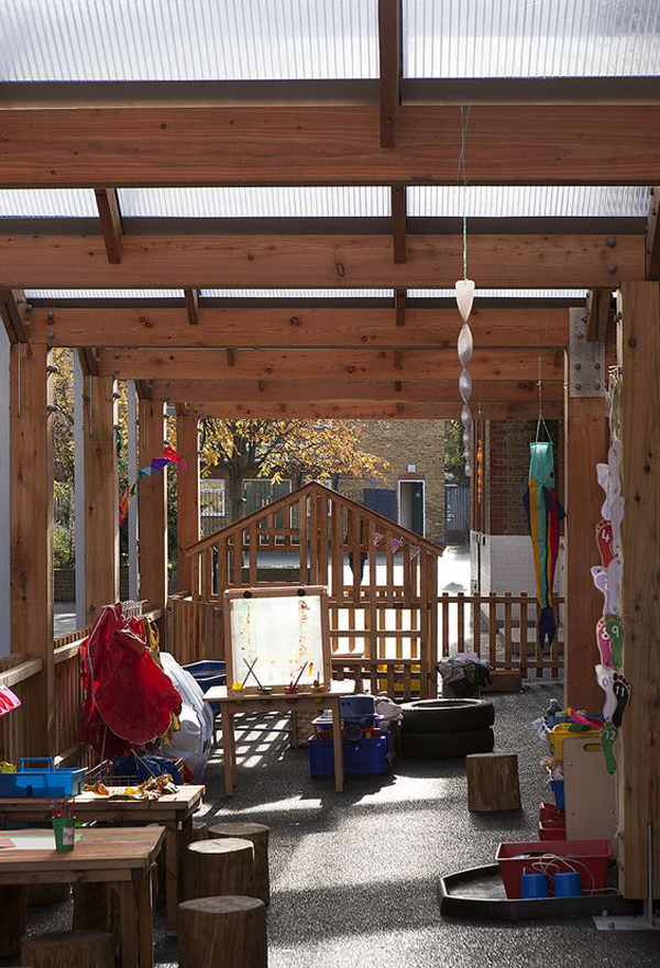 outdoor-class-playground-with-chalkboard-and-canopy