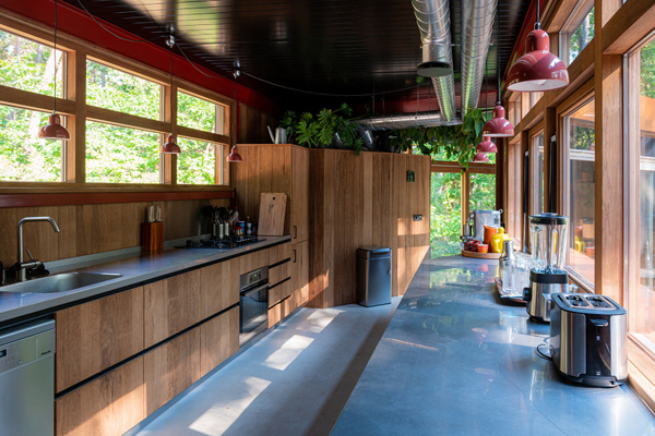 open-wood-kitchen-with-industrial-accent