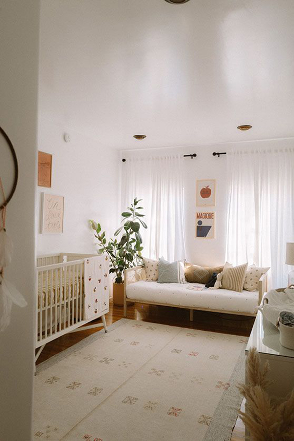 cute-nursery-daybed-design