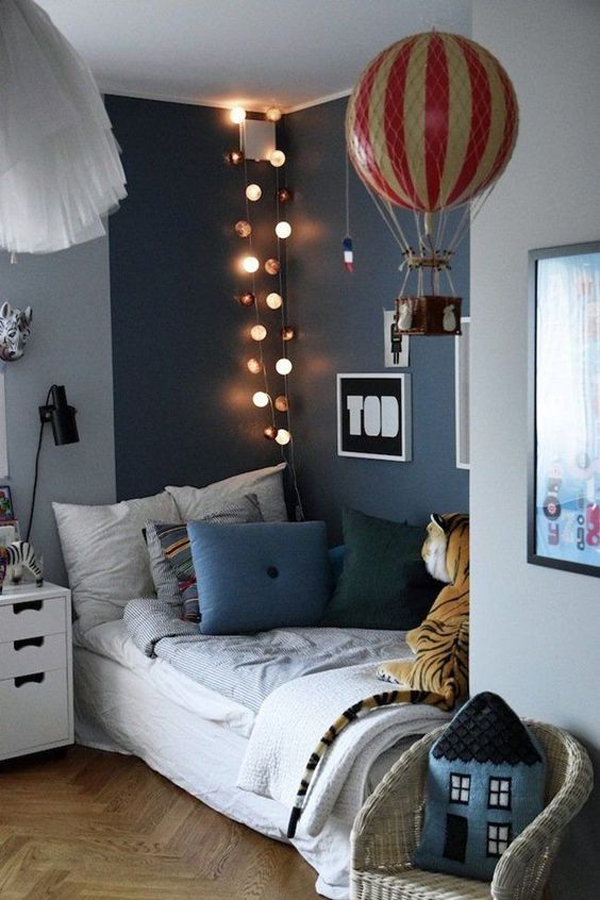 26 String Lights Ideas To Make A Kid's Room Dreamy - DigsDigs