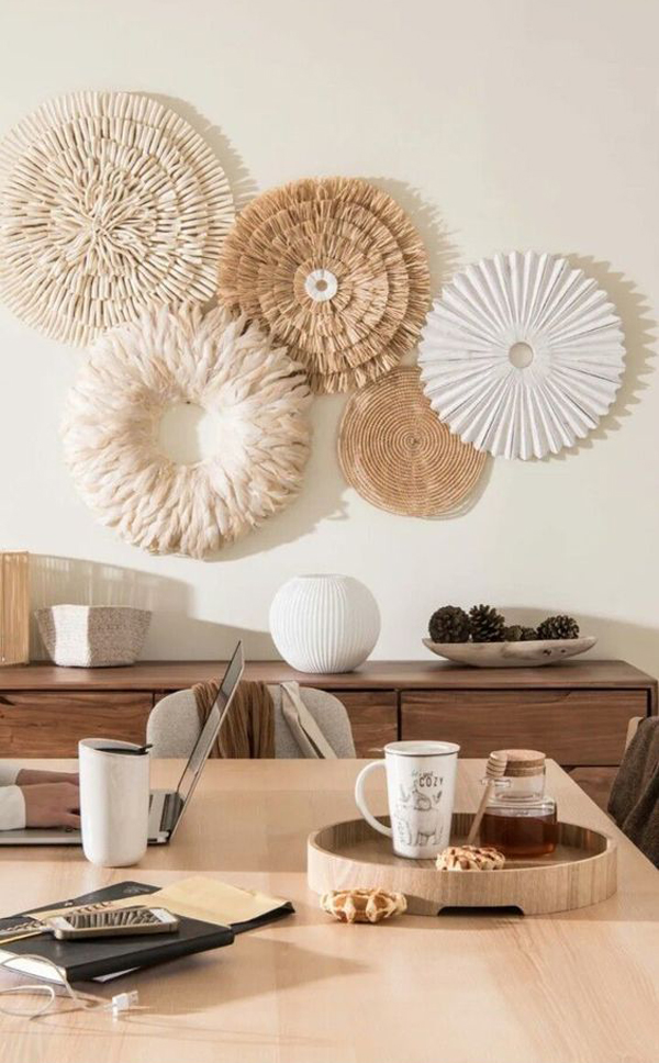 pairing-wall-accents-boho-arts-into-your-furniture