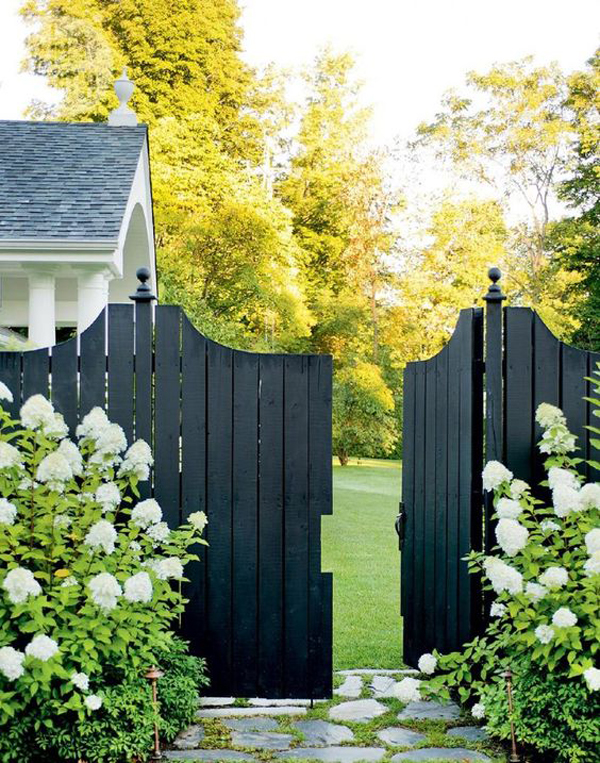 charcoal-black-gate-paint-color