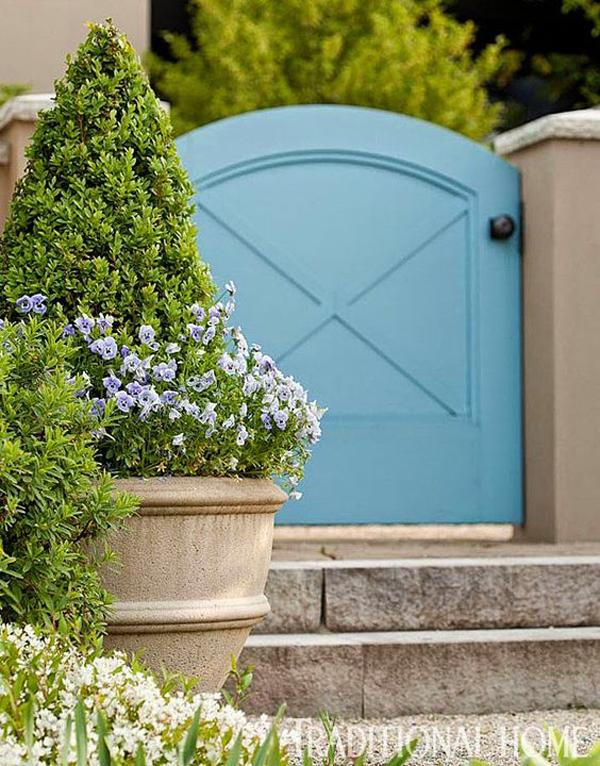 pastel-blue-gate-paint-ideas