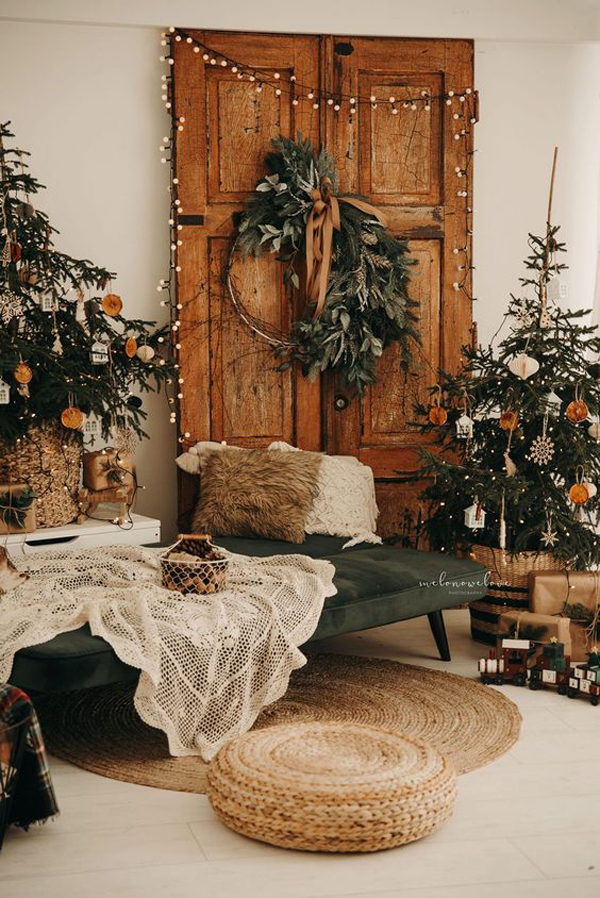 boho-chic-christmas-decor-with-rustic-accents