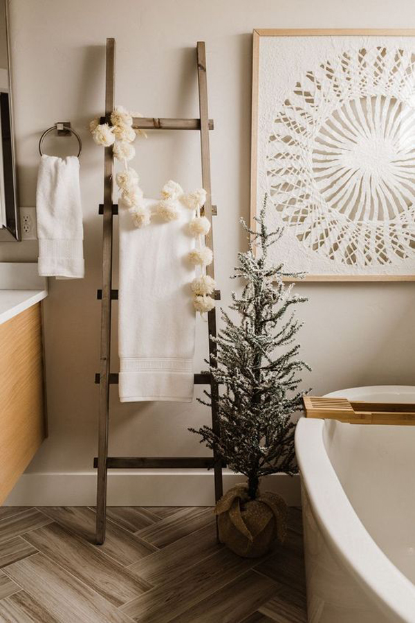 boho-christmas-bathroom-decor-ideas