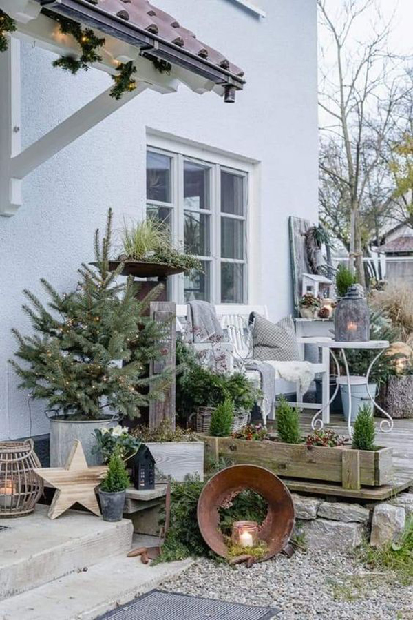 outdoor-christmas-garden-decor