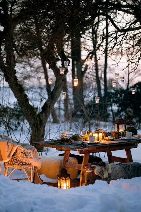 romantic-winter-garden-dining-with-string-light