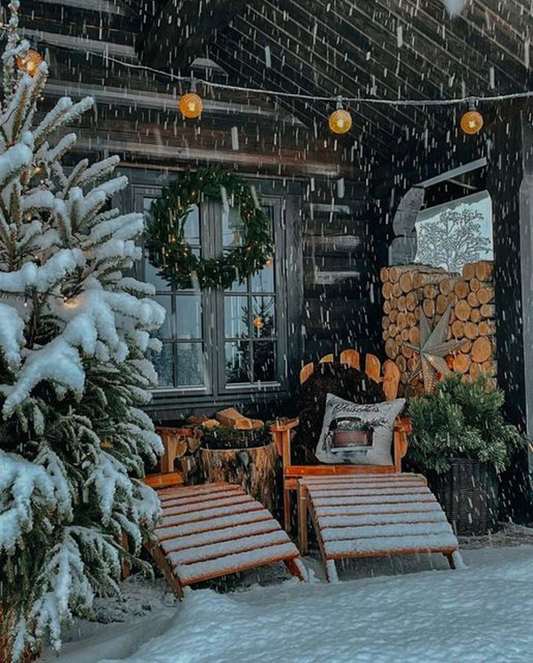 rustic-winter-patio-design-with-seating-areas