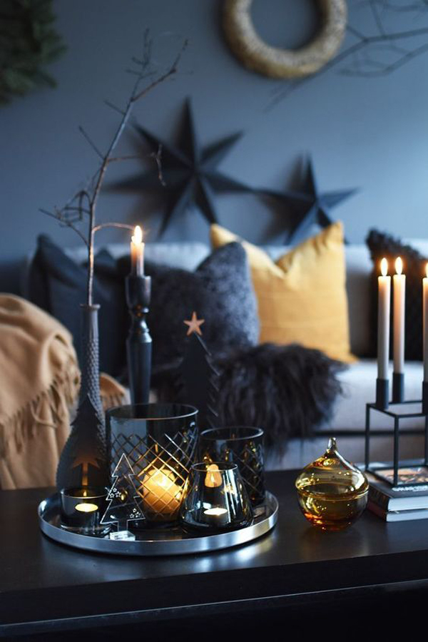 stunning-dark-christmas-interior-design