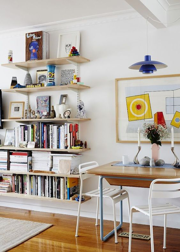 wall-mounted-bookshelf-organizing