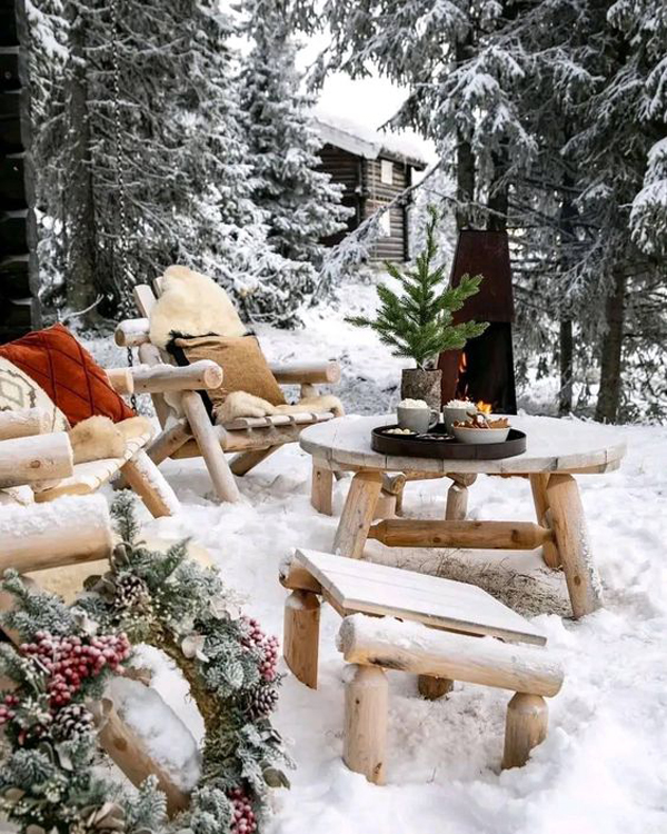 winter-seating-area-with-natural-accents