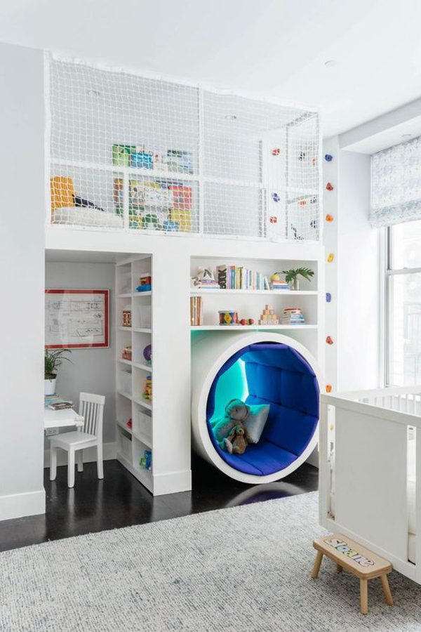 boys-playroom-with-tunnel-and-climbing-wall