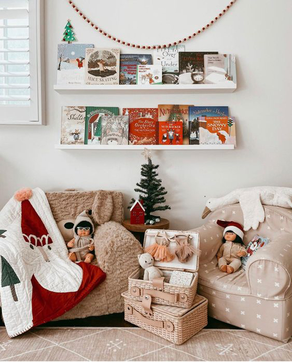 kids-christmas-reading-chairs-for-two