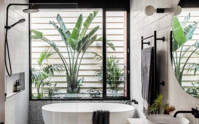 small-tropical-bathtub-and-shower-ideas