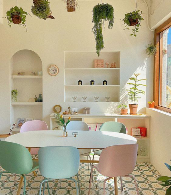 aesthetic-dining-areas-with-pastel-chairs