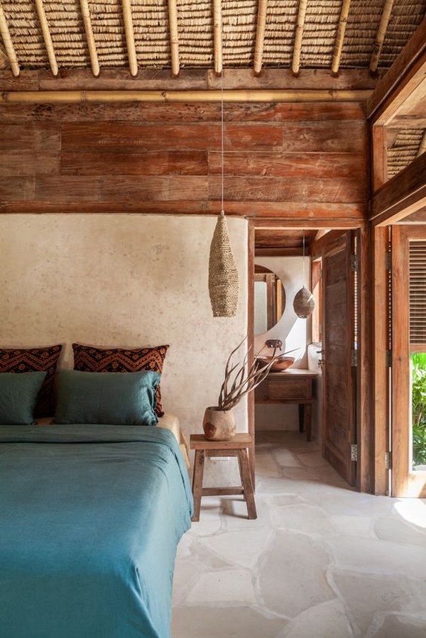 aesthetic-tropical-bedroom-villas-with-wood-exposed
