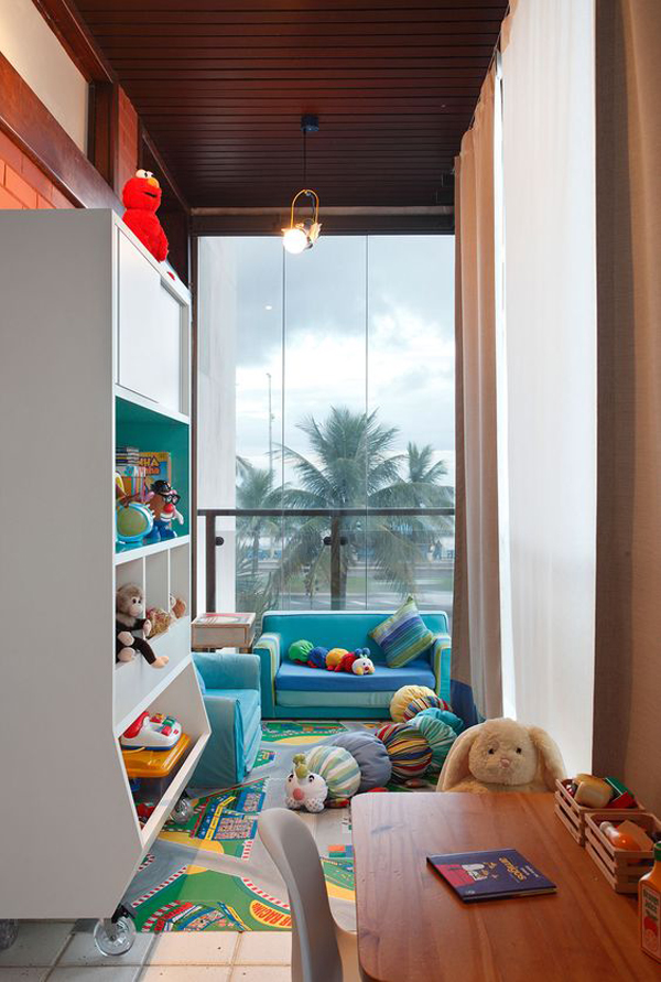 modern-close-balcony-reading-nook-with-playroom