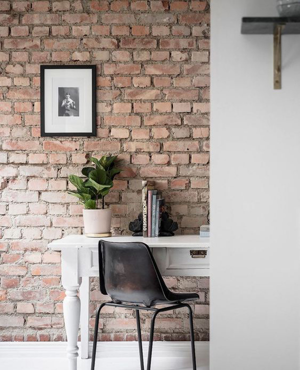 tiny-exposed-brick-wall-workspaces